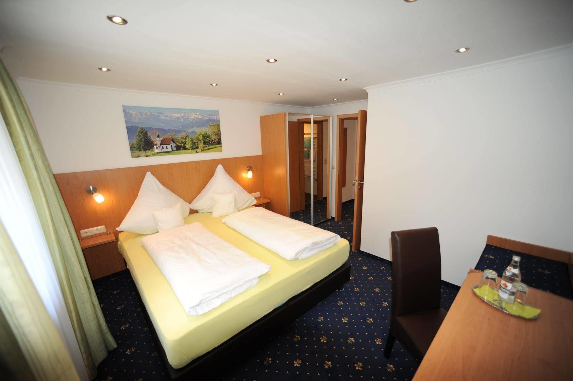 Hotel Post - Regionales Grosses Fruehstuecksbuffet - Auch Gf & Lf Scheidegg Luaran gambar